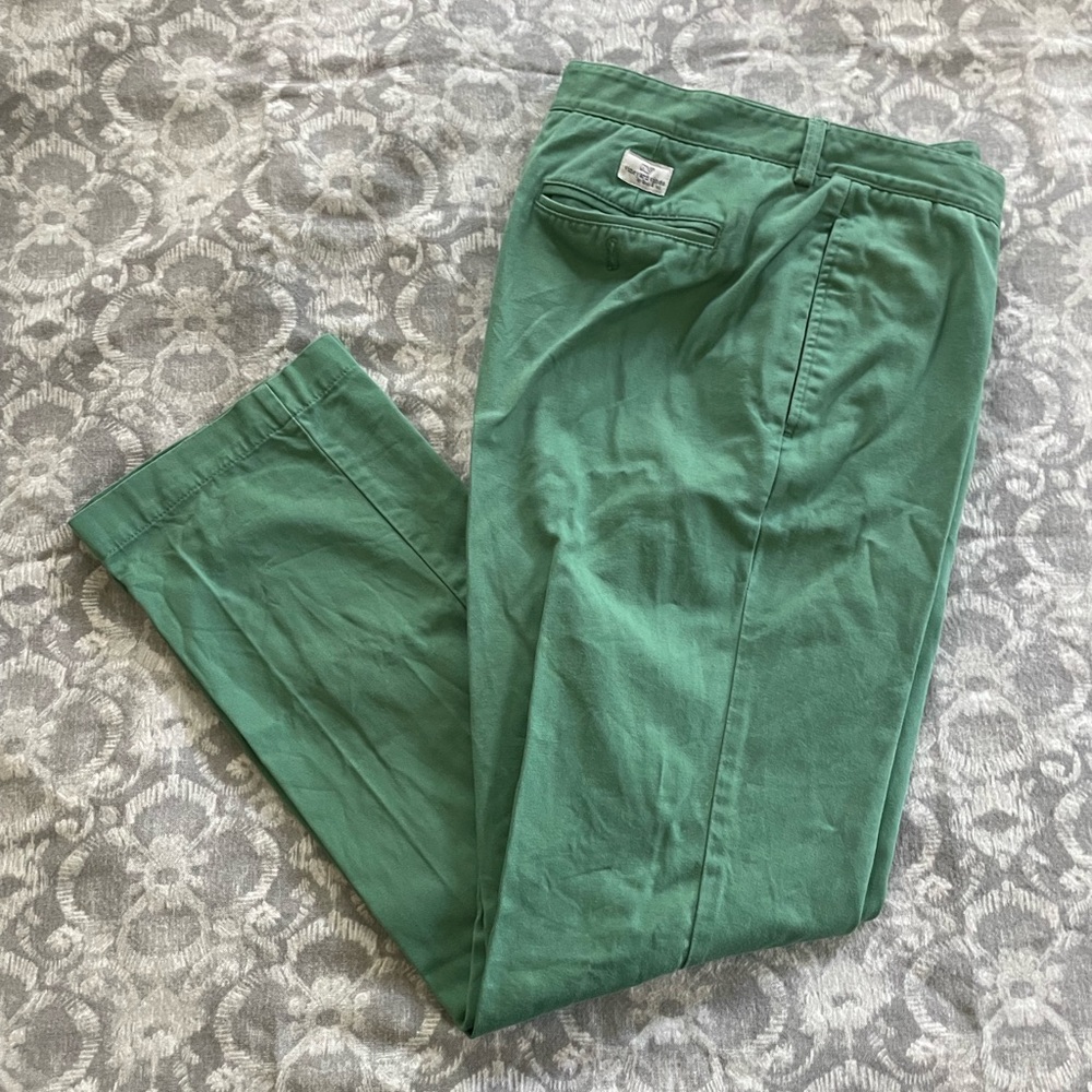 Vineyard Vines chino style pants- 36 x 32